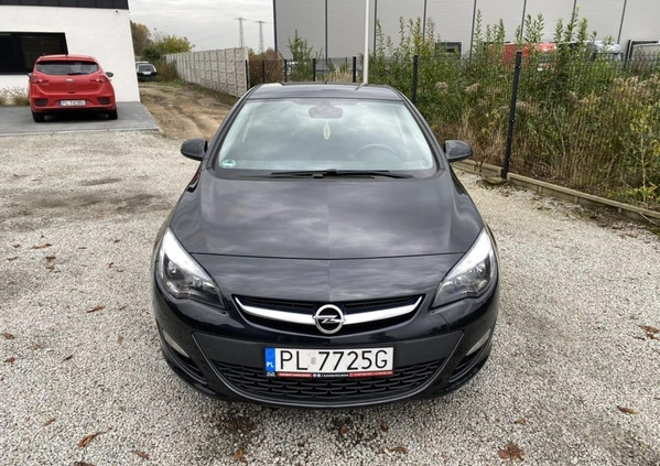 Opel Astra cena 37999 przebieg: 173000, rok produkcji 2015 z Rumia małe 667